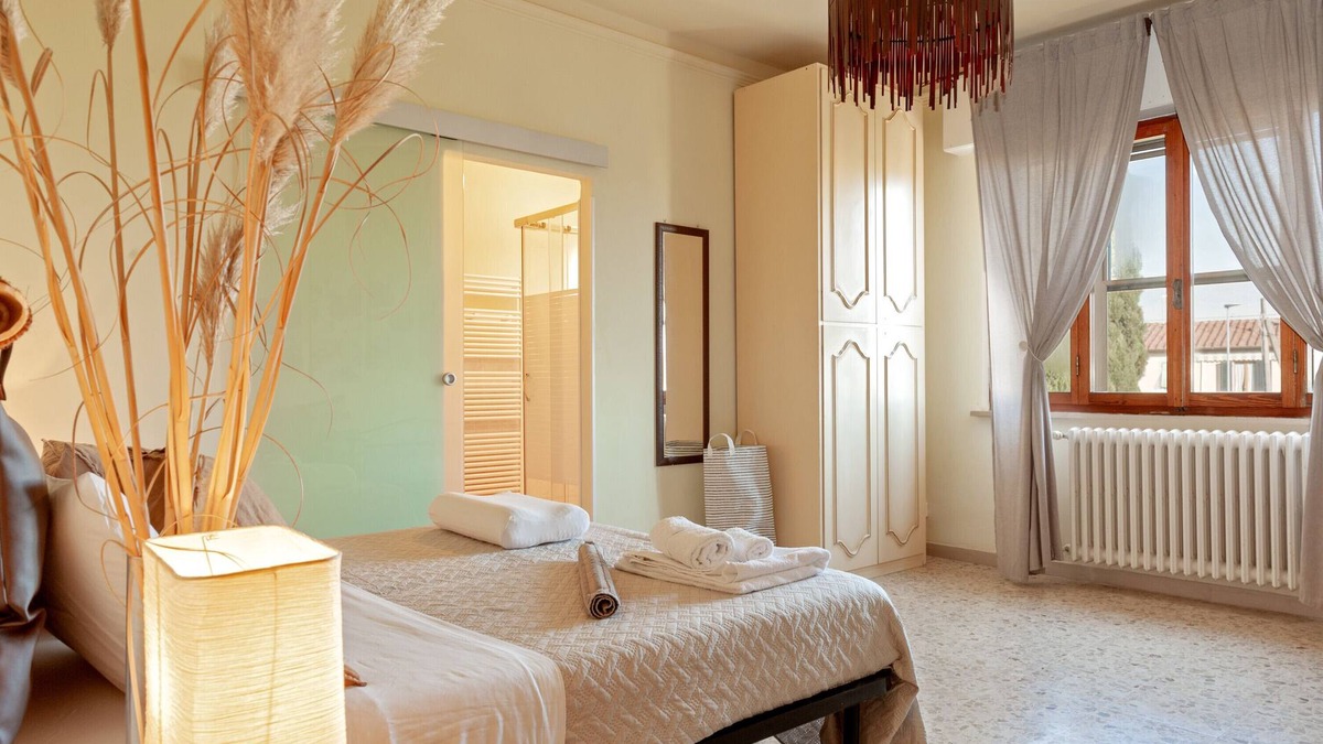 Pisa Apartment | Apartment 'Le 7 Calle Con Balcone' with Private Terrace, Shared Garden and Wi-Fi