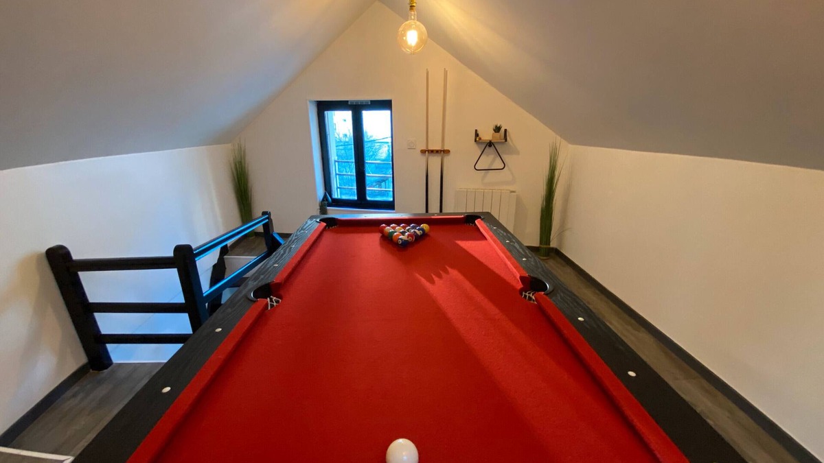 Bourgoin-Jallieu Apartment | Apartment 'Le Bill' with Wi-Fi