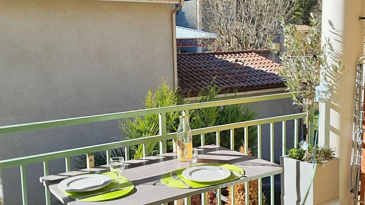 Digne-les-Bains Apartment | Apartment 'Le Dignois' with Shared Pool and Balcony