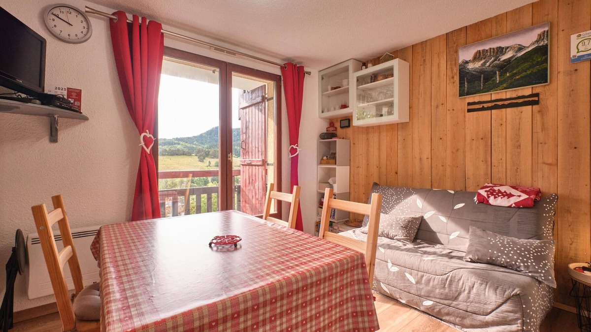 Gresse-en-Vercors Apartment | Apartment 'Le Serpaton' with Mountain View and Balcony