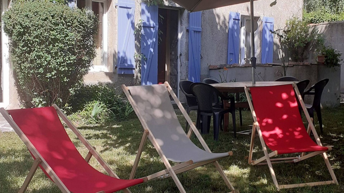 Lesperon Apartment | Apartment 'Le Tilleul' with Mountain View, Private Terrace and Private Garden