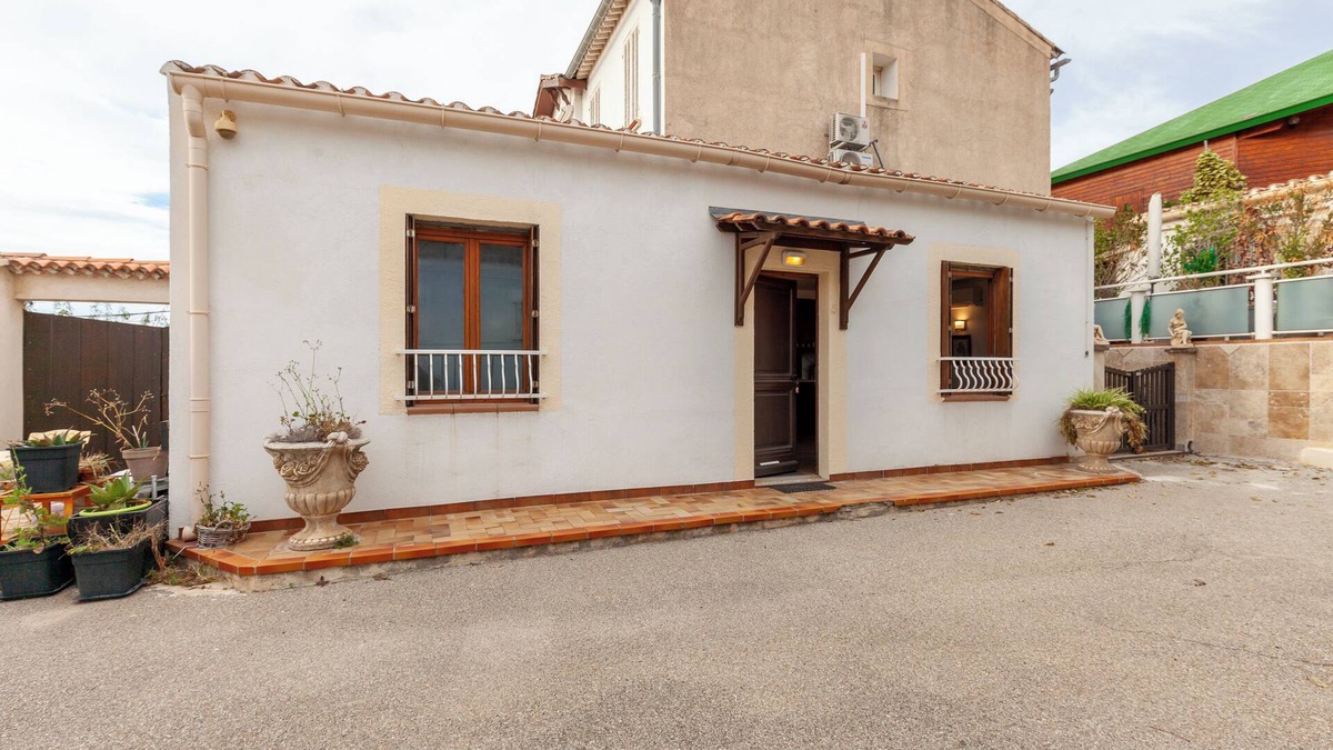 Bonneveine Apartment | Apartment 'Le Tony' with Wi-Fi and Air Conditioning