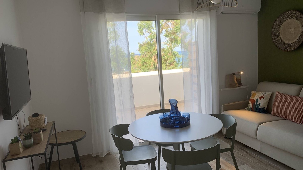 Bravone Apartment | APARTMENT Les PIEDS DANS L'EAU - Sea view - 2 to 4 people