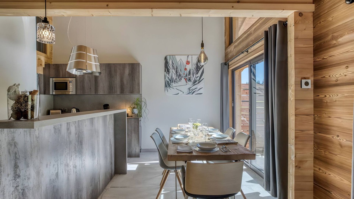 La Clusaz Apartment | Apartment 'L’Etale' with Mountain View, Balcony and Wi-Fi