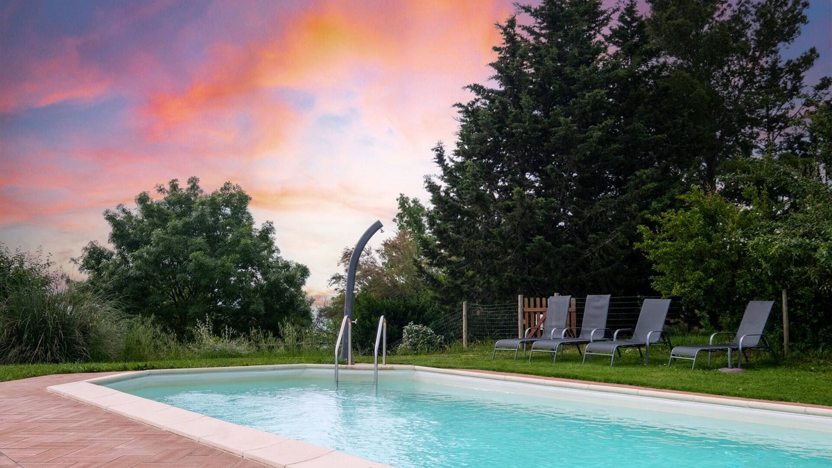 Gallina Apartment | Apartment "Lilla" with Mountain View, Shared Pool & Wi-Fi