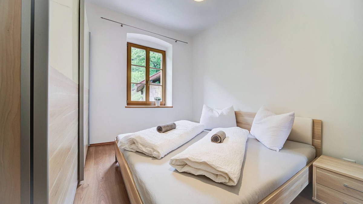 Terlano Apartment | Apartment 'Linslhof Quarz' with Mountain View, Shared Terrace and Wi-Fi