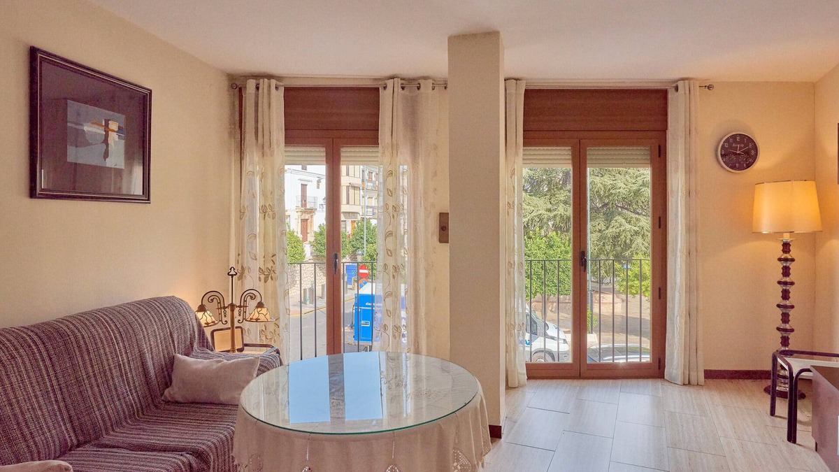 Luque Apartment | Apartment 'Luque Un Pueblo Con Encanto' with Balcony, Wi-Fi and Air Conditioning