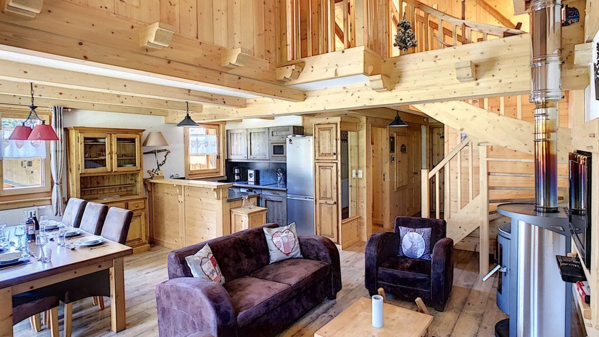 Samoens Apartment | Apartment Lyra, Samoens, 3 bedrooms, charming features and panoramic views