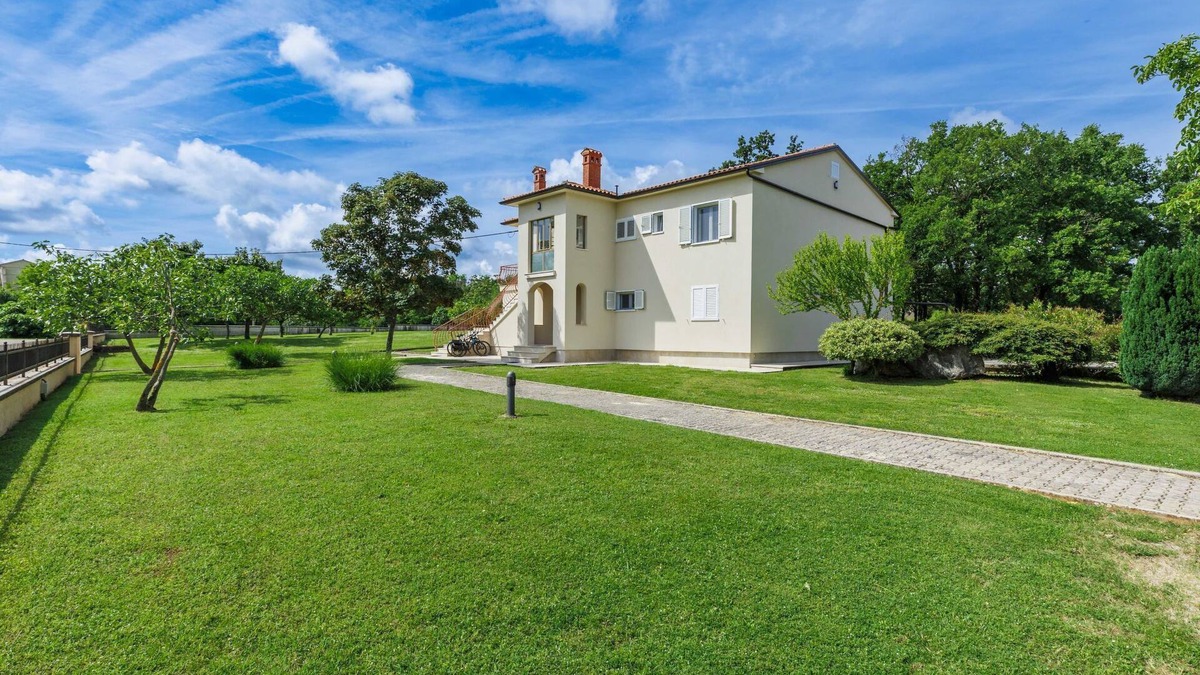 Modrusani Apartment | Apartment Macini by Interhome