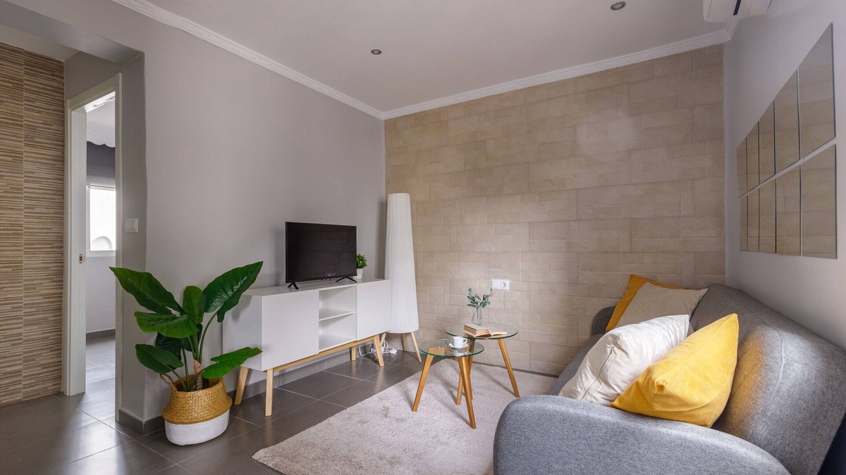 Ciudad Jardin Apartment | Apartment 'Málaga Dream' with Wi-Fi and Air Conditioning