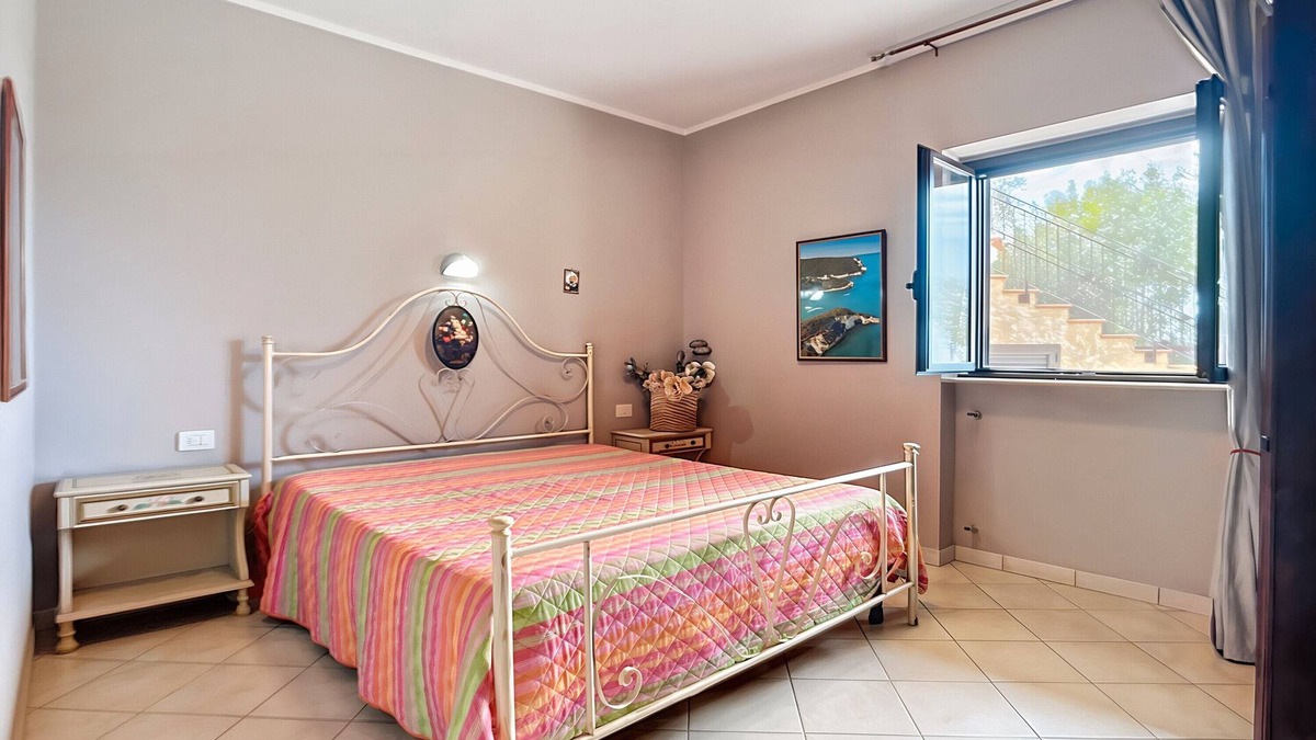 Chiesiola Apartment | Apartment 'Mapa - Girasole' with Sea View, Wi-Fi and Air Conditioning