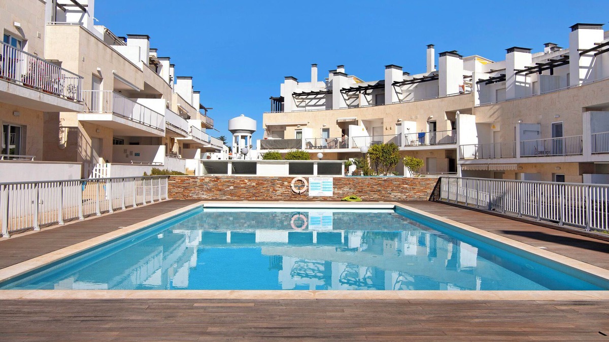 Santa Luzia Apartment | Apartment "Maré Cheia SL015" with Shared Pool & Wi-Fi