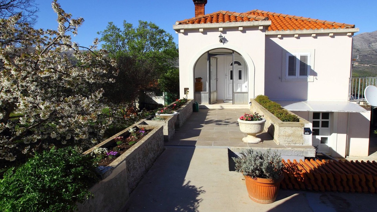 Cilipi Apartment | Apartment Marita - One Bedroom Apartment with Balcony