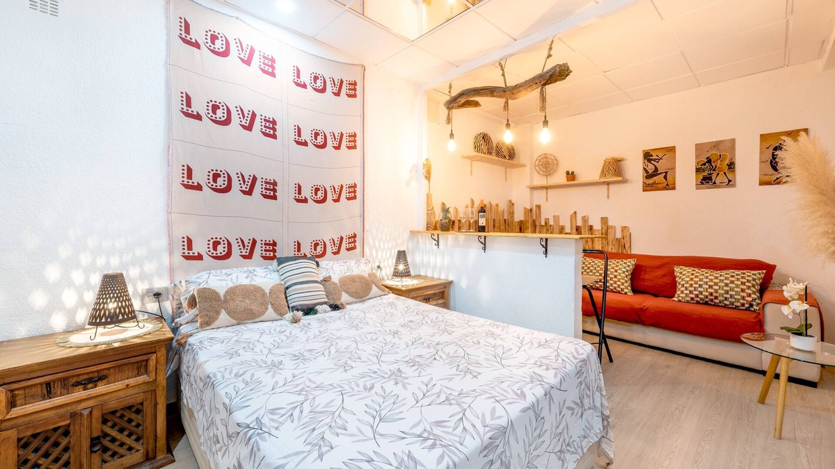 Burriana Apartment | Apartment "Masai Mara" with Wi-Fi and Air Conditioning