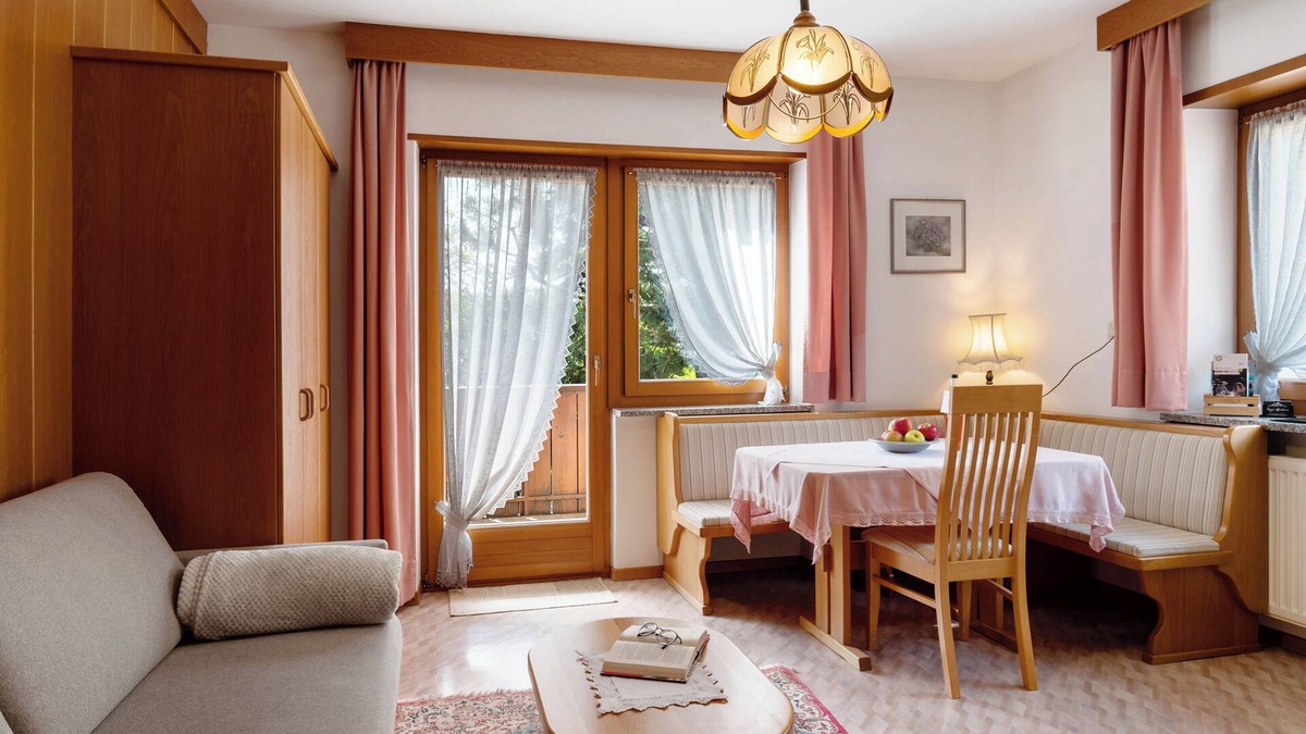 Plaus Apartment | Apartment 'Mayr Drei' with Mountain View, Balcony and Wi-Fi
