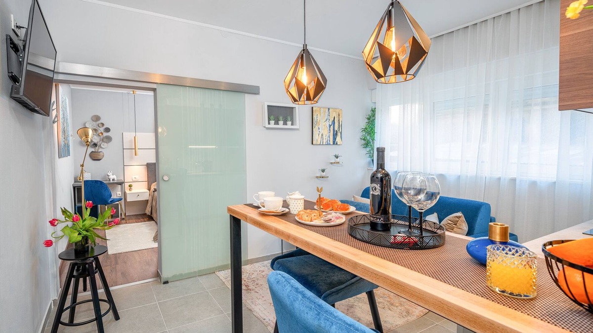 Plisac Apartment | Apartment MEGI - city center