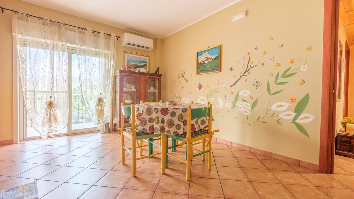 Castroreale Terme Apartment | Apartment 'Meizon Sicilia' with Balcony, Wi-Fi and Air Conditioning