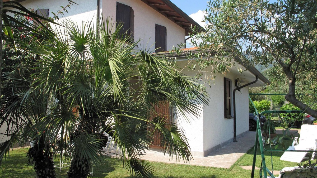 Capanne-Prato-Cinquale Apartment | Apartment Mia by Interhome