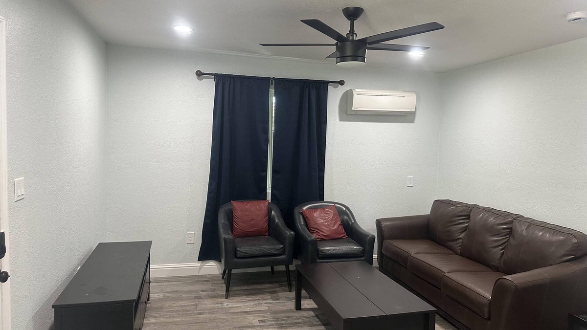Southeastern Sacramento Apartment | Apartment Miraflores by UCD Med Center