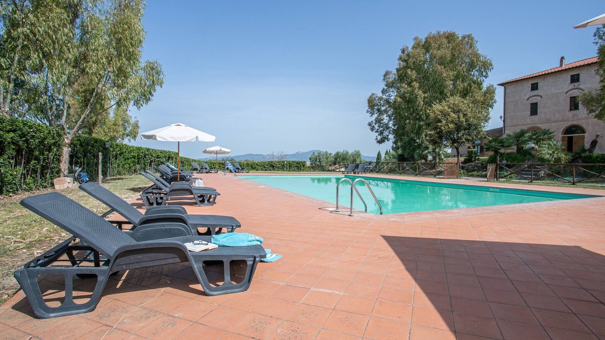 Riotorto Apartment | Apartment "Montecristo" with Sea View, Wi-Fi, Pool & A/C