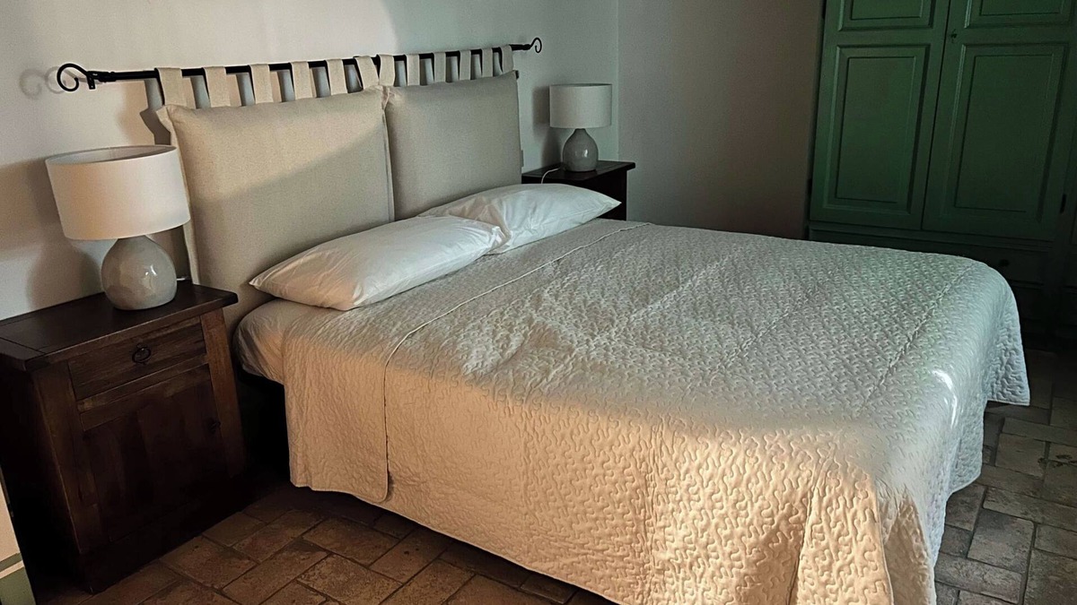 Capalbio Apartment | Apartment 'Moraiolo' with Shared Pool, Wi-Fi and Air Conditioning