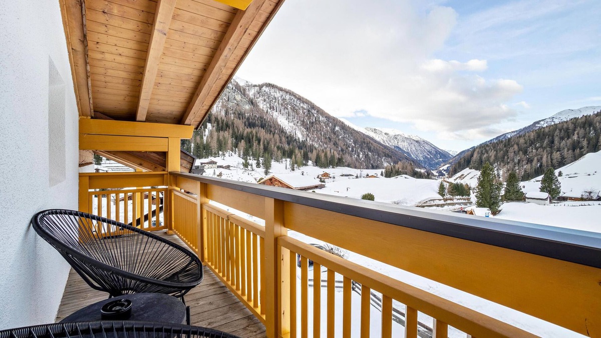 Casere Apartment | Apartment "Mountain Residence Kasern Nr 4" with Mountain View, Balcony & Wi-Fi