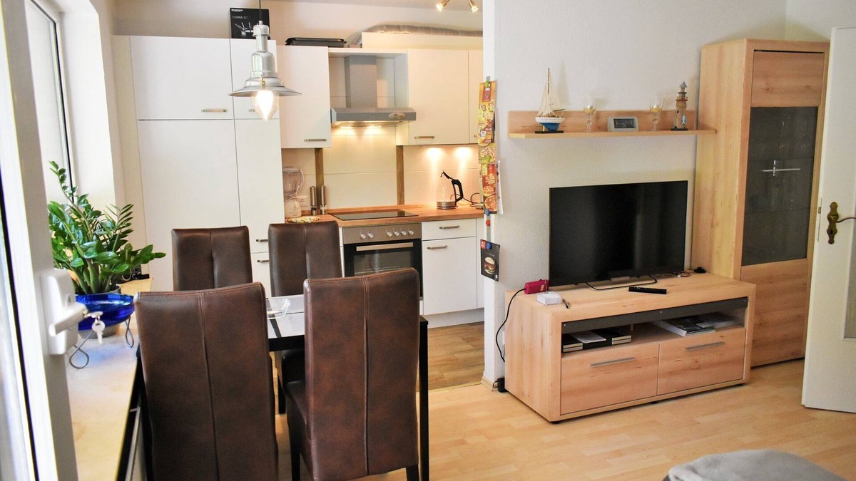 Murwik Apartment | Apartment 'Möwennest Am Twedter Holz' with Balcony and Wi-Fi