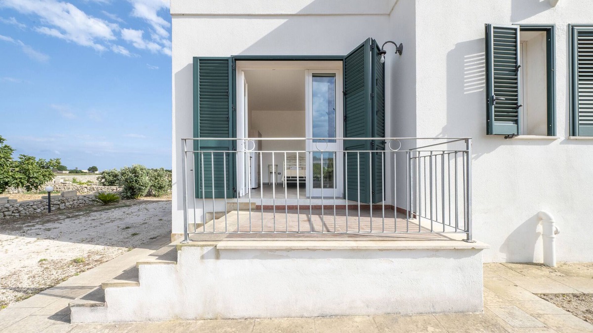 Otranto Apartment | Apartment 'Muma 2' with Private Terrace, Wi-Fi and Air Conditioning