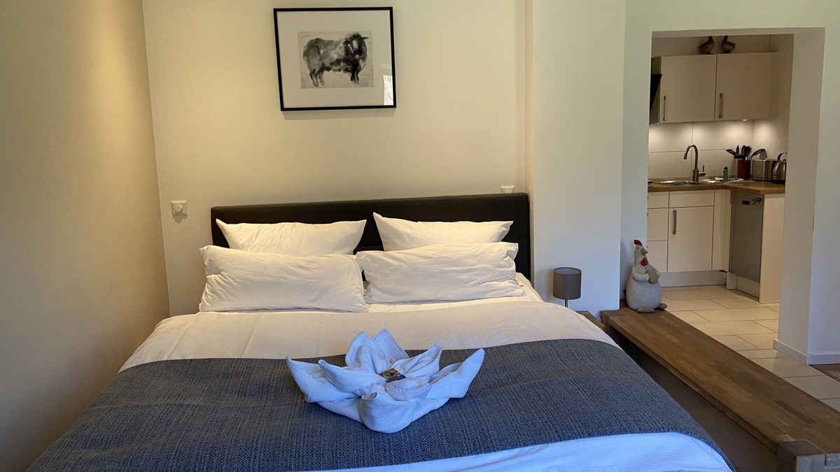 Zossen Apartment | Apartment near Berlin & Potsdam with kitchen, shower/WC and terrace