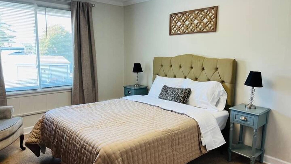 Gary Apartment | Apartment Near Merrillville BP