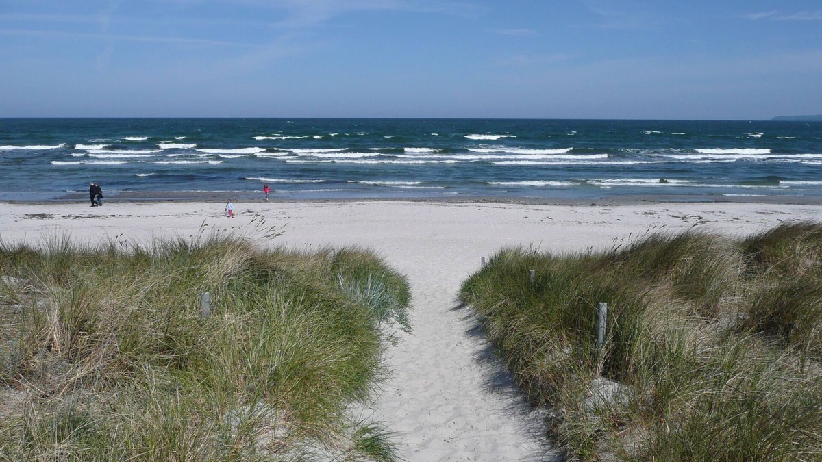 Wiek Apartment | Apartment near the harbor with balcony and sea view - Hafenhäuser Wiek 13