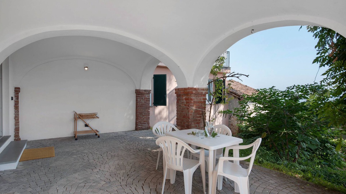 Rocca Grimalda Apartment | Apartment 'Nel Cuore Del Monferrato' with Shared Terrace and Private Garden