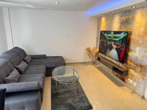 Bischofsheim Apartment | Apartment - Next to Frankfurt