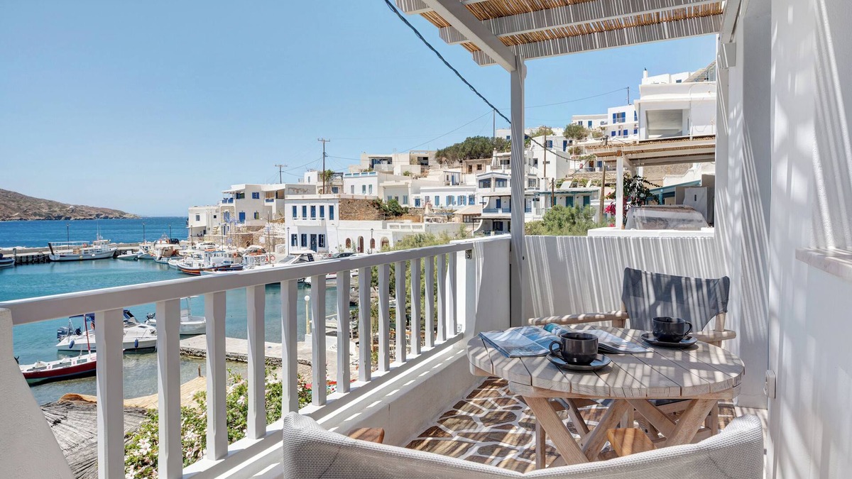 Katapola Apartment | Apartment 'Nicolas House 4' with Sea View, Wi-Fi and Air Conditioning