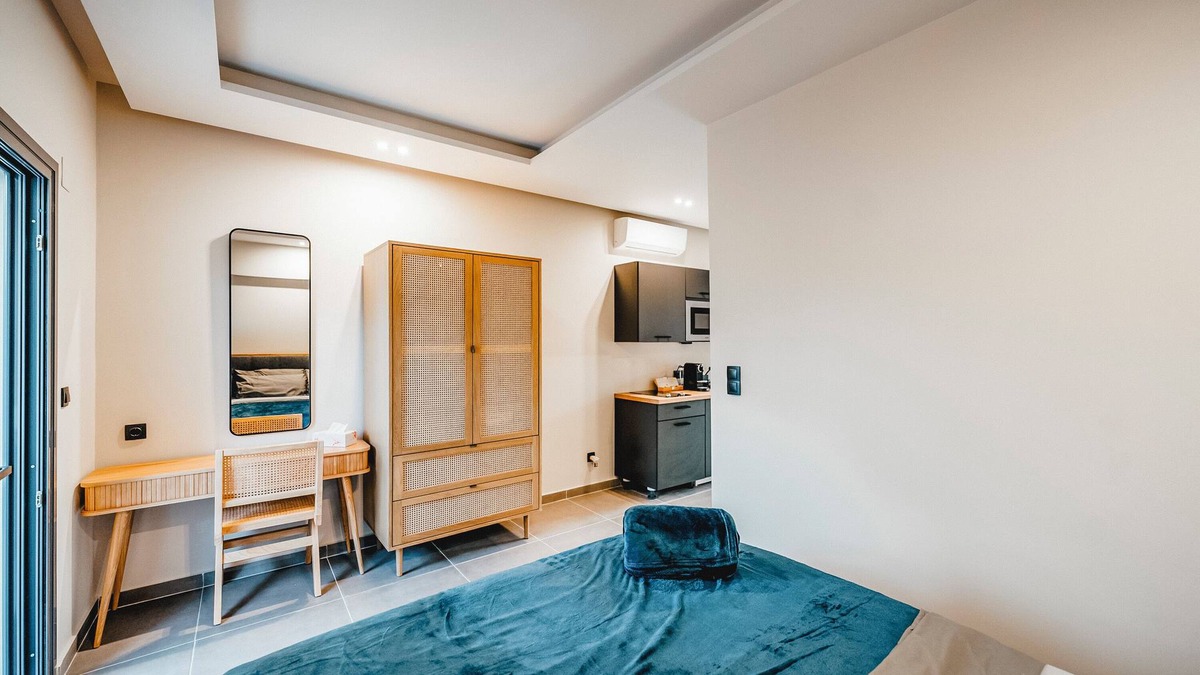 Marathias Apartment | Apartment 'Nima 1' with Shared Terrace, Wi-Fi and Air Conditioning