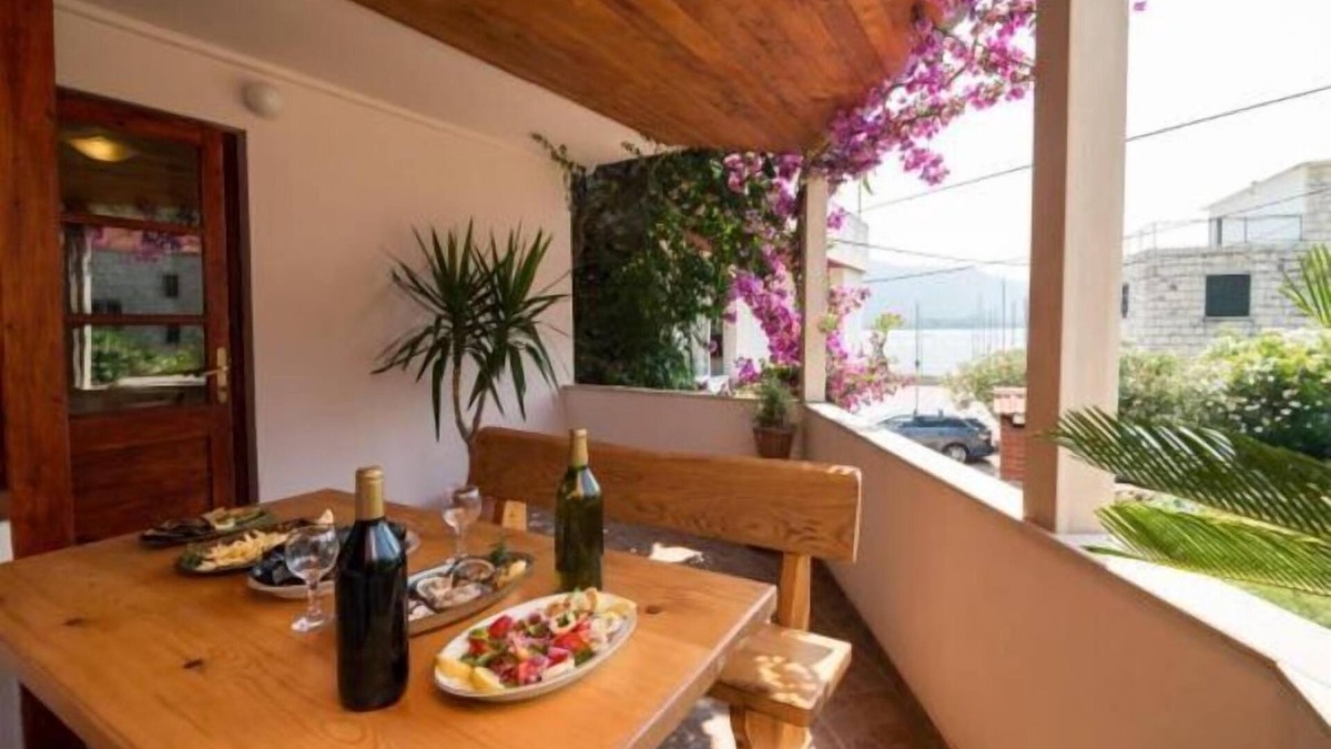 Hodilje Apartment | Apartment Nina & Kate - Comfort One Bedroom Apartment with Terrace and Sea View