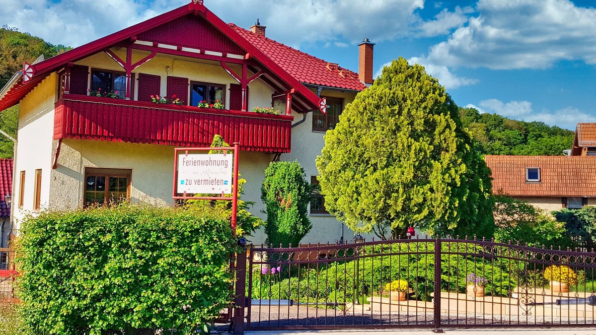 Unkeroda Condo | Apartment on the Rennsteig, located directly at Eisenach, on the southern slope of the Wartburg