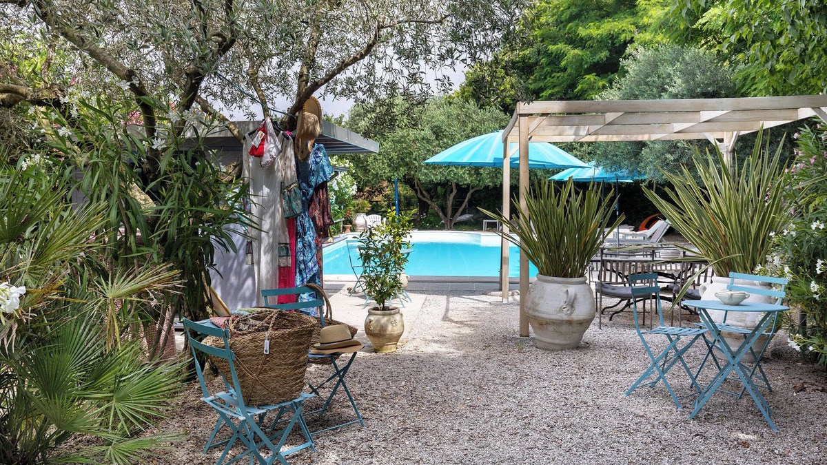 Affi Apartment | Apartment 'Ortensia' with Shared Pool, Shared Garden and Air Conditioning