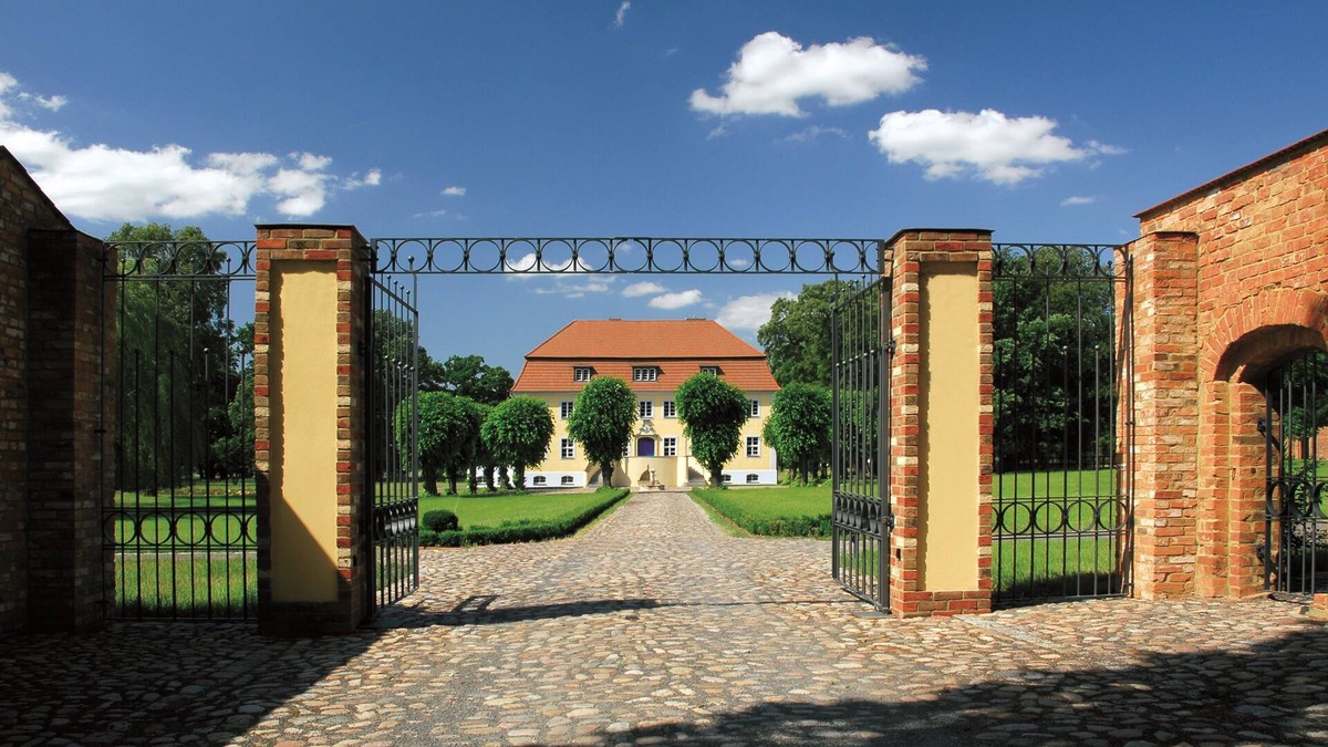 Vetschau/Spreewald Condo | Apartment Paulina, Gutshof Lobendorf