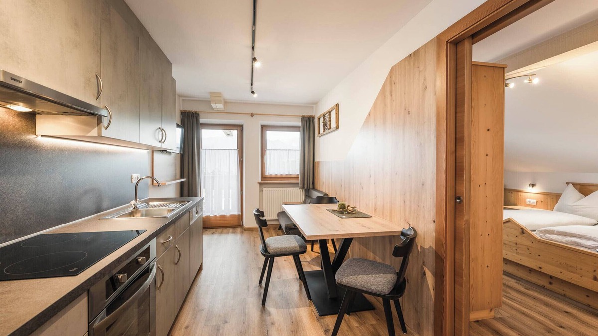 Chifa Apartment | Apartment panorama with south-facing balcony