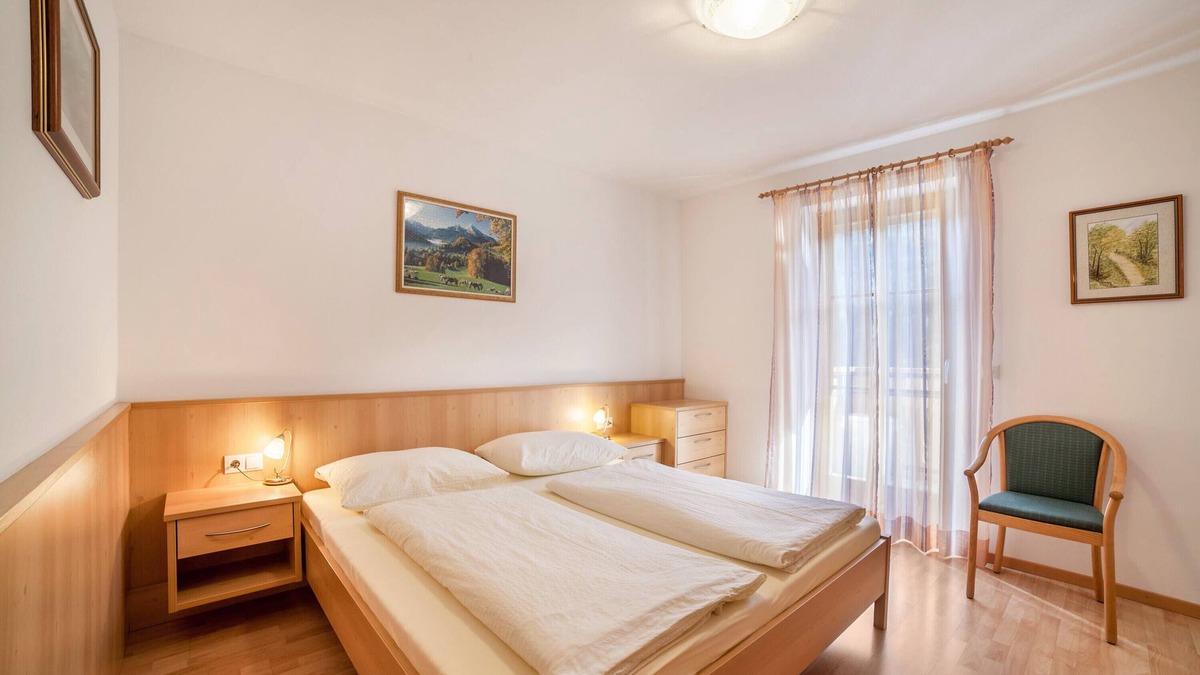 Racines Apartment | Apartment "Parigger Apt Zirbe" with Private Balcony, Shared Garden & Wi-Fi
