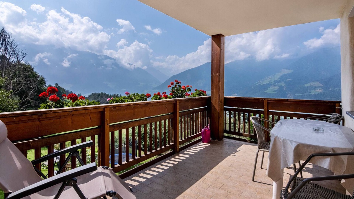 Sluderno Apartment | Apartment 'Patztauhof Ortlerblick' with Mountain View, Private Terrace and Wi-Fi