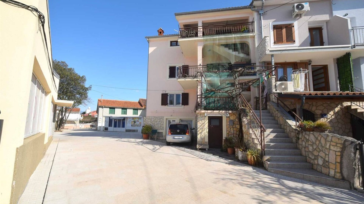 Njivice Apartment | Apartment Paula with Seaview