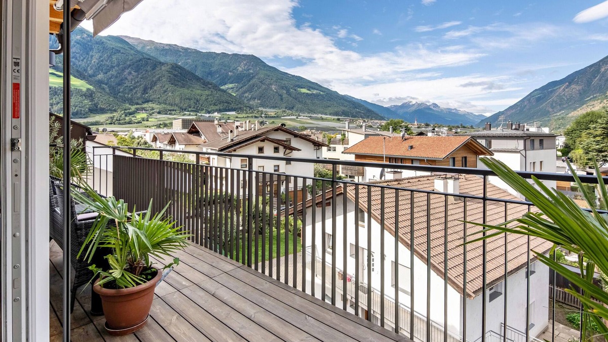 Naturno Apartment | Apartment 'Penthouse - Venosta' with Mountain View, Balcony and Wi-Fi