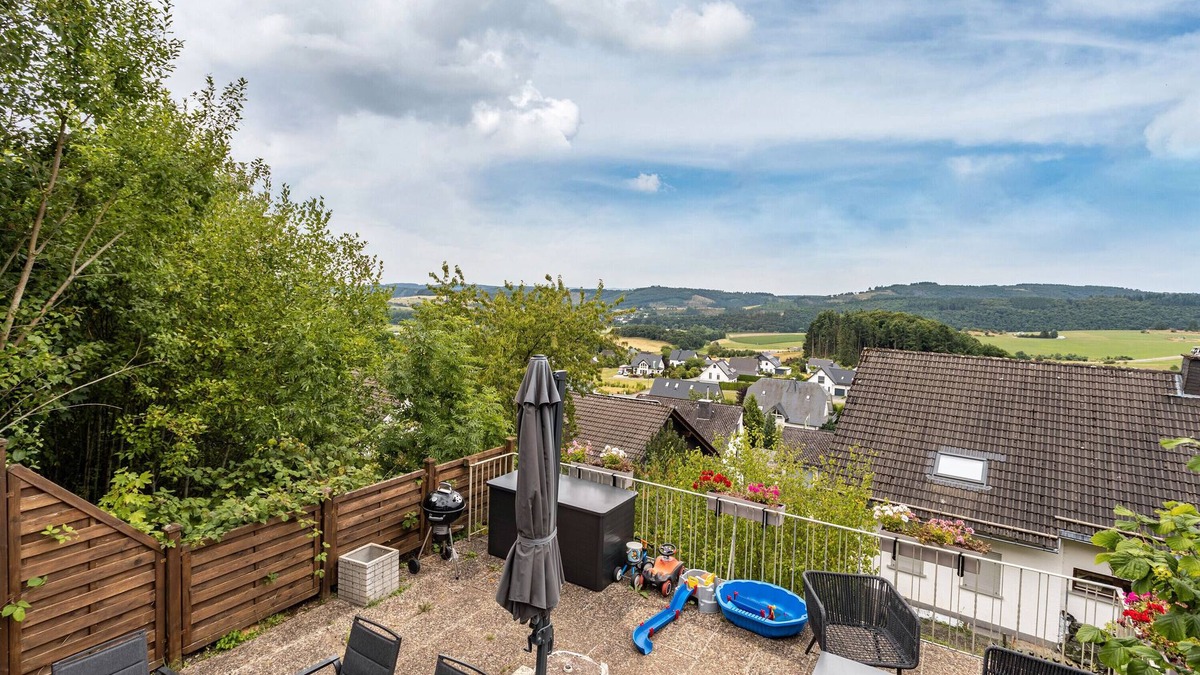 Duedinghausen Apartment | Apartment 'Perle Am Pön' with Mountain View, Private Terrace and Wi-Fi