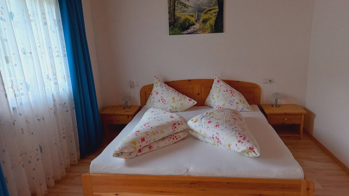 Martello Apartment | Apartment 'Pirchahof Wasserfall' with Mountain View, Shared Terrace and Wi-Fi