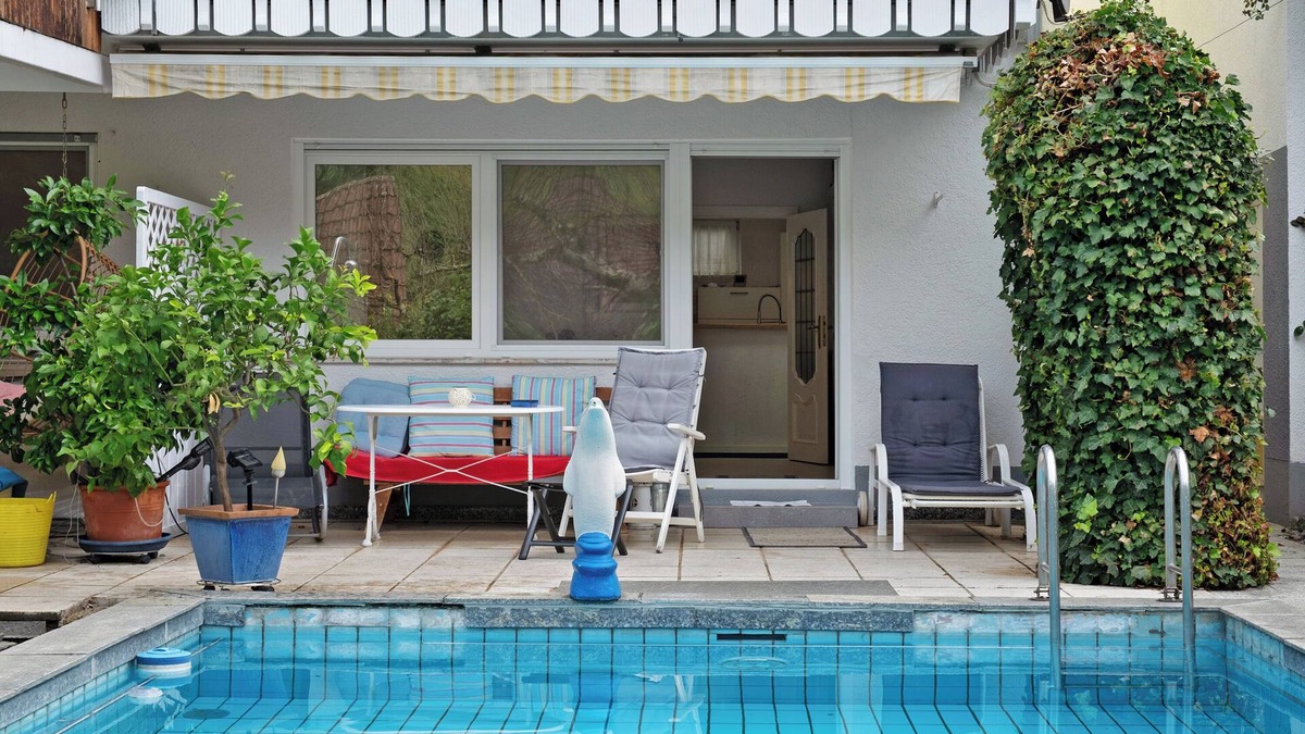 Suggental Apartment | Apartment 'Pool View' with Communal Pool, Private Terrace and Wi-Fi