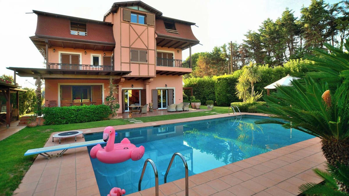 Oropos Apartment | Apartment 'Pool Villa Desmira' with Sea View, Wi-Fi and Air Conditioning