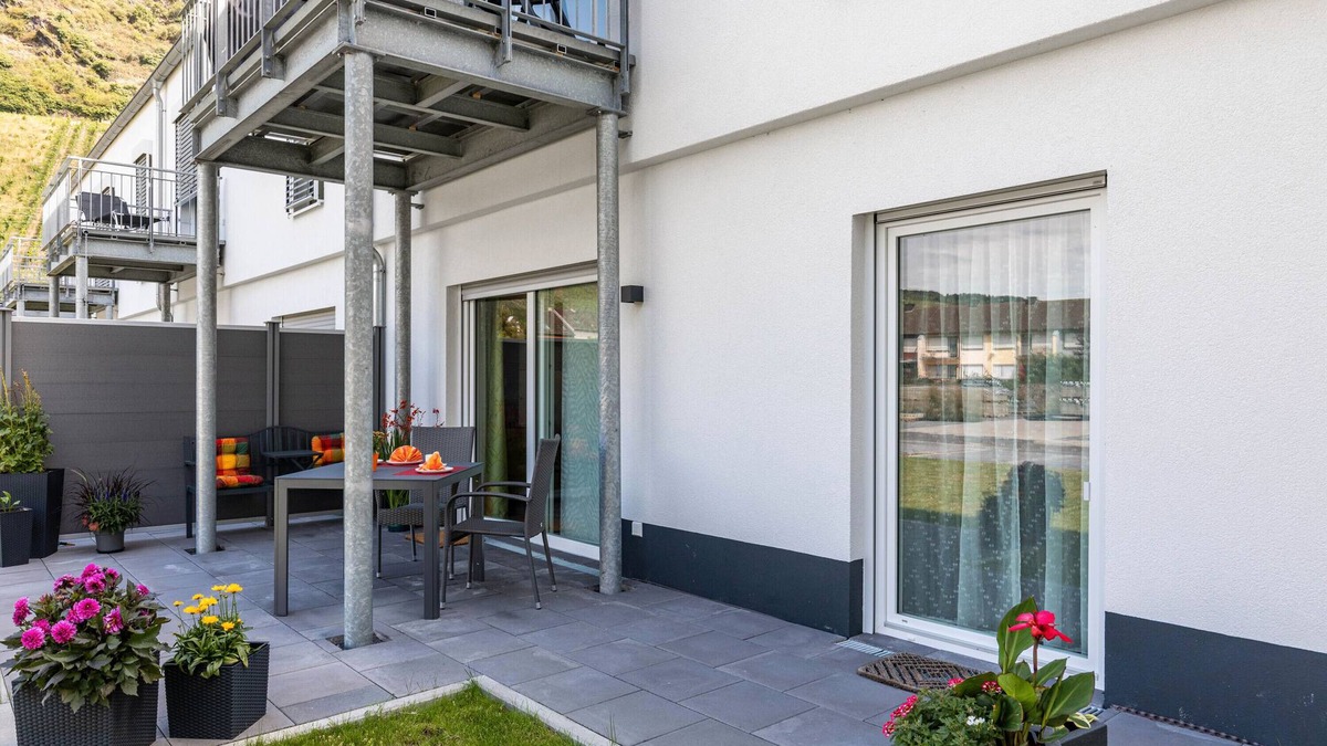 Leutesdorf Apartment | Apartment 'Punkt15' with Private Terrace, Private Garden and Wi-Fi