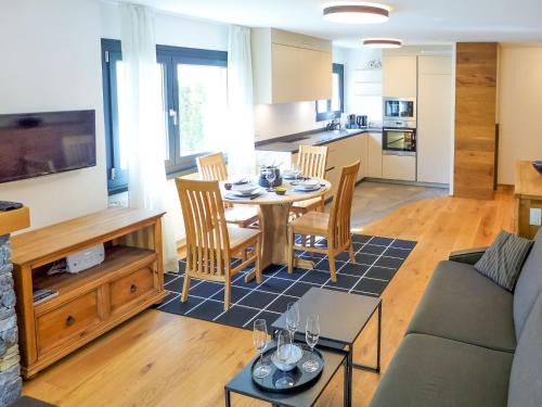 Montana Apartment | Apartment Résidence La Fenière 03 by Interhome